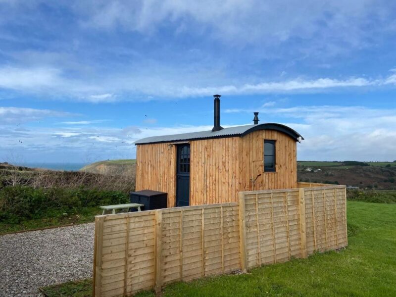 Shepherds Hut - Travellers Rest